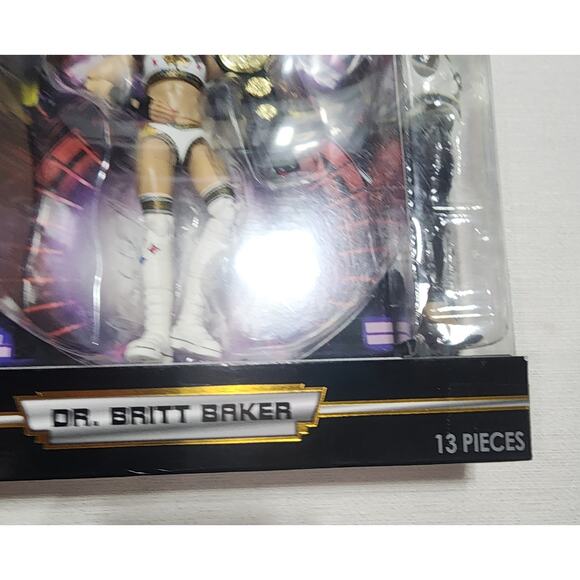 DR. Britt baker AEW Unrivaled supreme collection - Picture 7 of 7